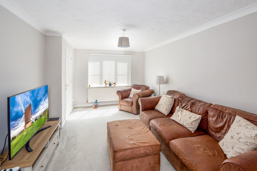 Additional image 2 of 3 bed semi-detached house for saleLily Close, Bicester OX26