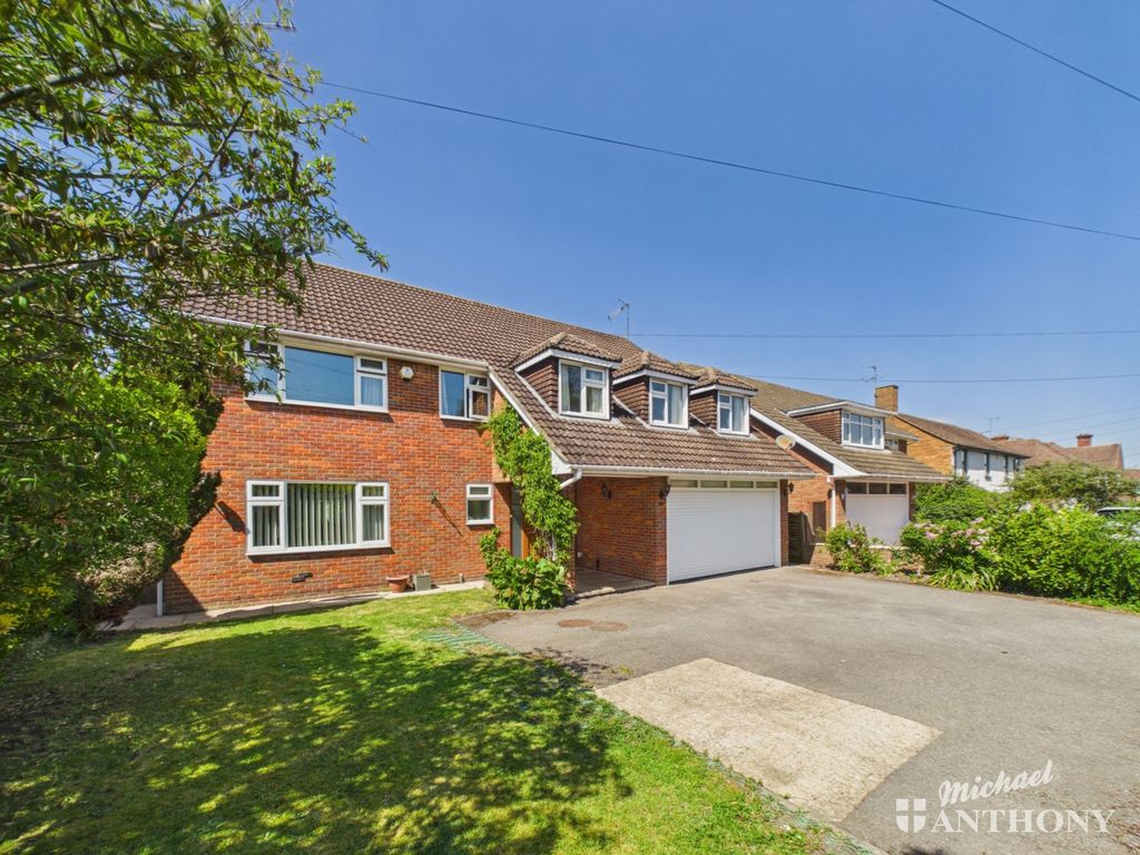 Additional image 22 of 5 bed detached house for saleKing Edward Avenue, Aylesbury HP21