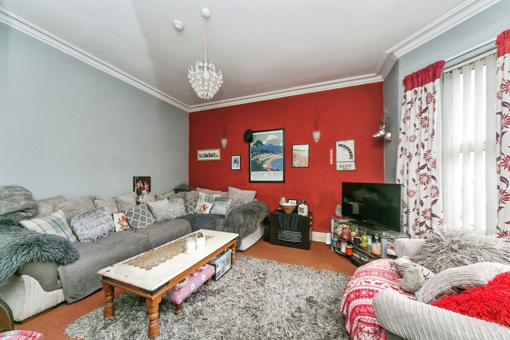 Additional image 9 of 2 bed flat for saleLlewelyn Road, Colwyn Bay, Conwy LL29