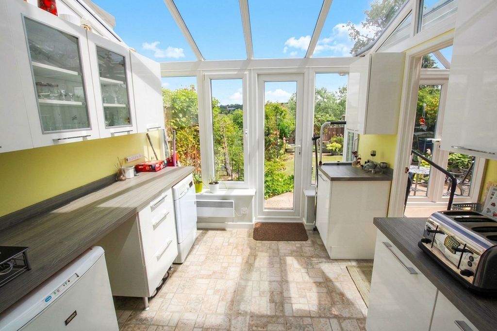 Additional image 10 of 4 bed terraced house for saleOn The Hill, Carpenders Park, Watford WD19