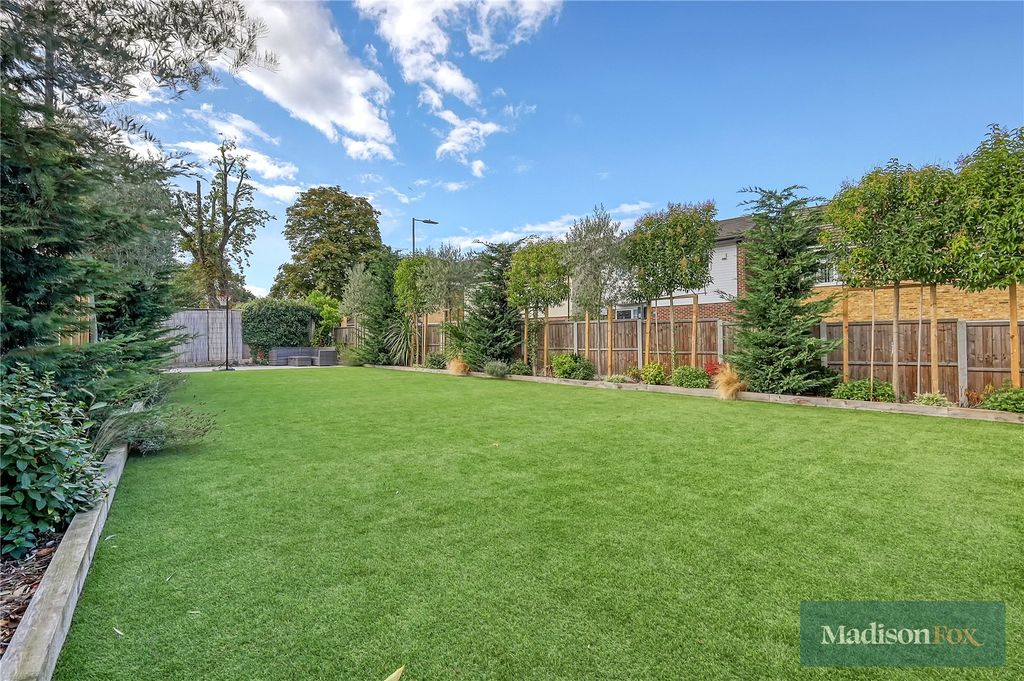 Additional image 47 of 5 bed detached house for saleQueens Road, Buckhurst Hill, Essex IG9
