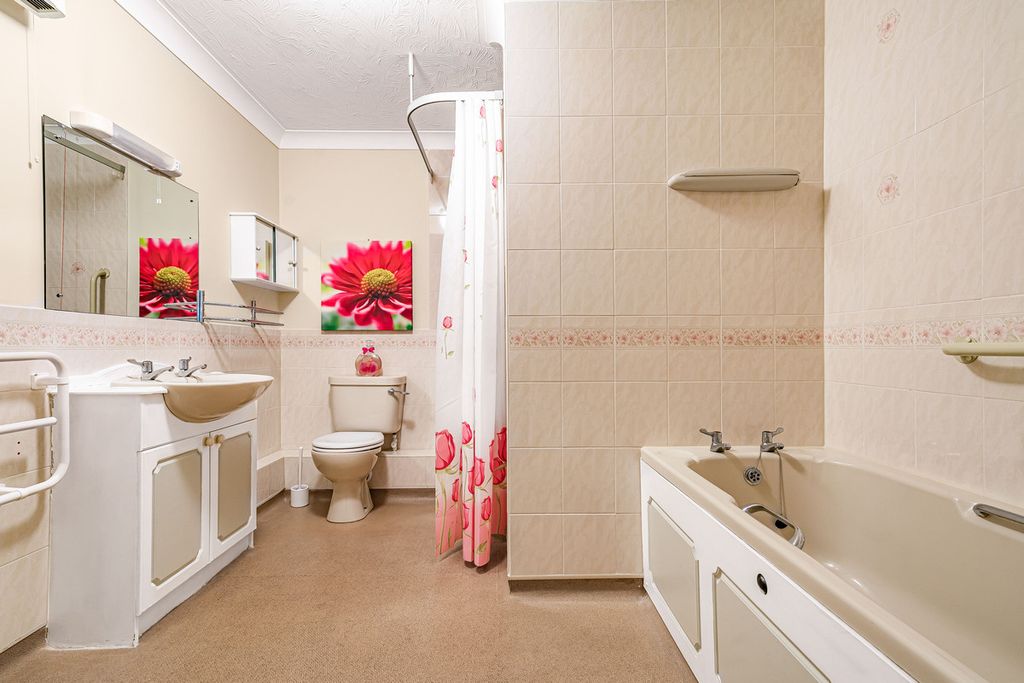 Additional image 6 of 1 bed flat for saleWessex Way, Bicester OX26