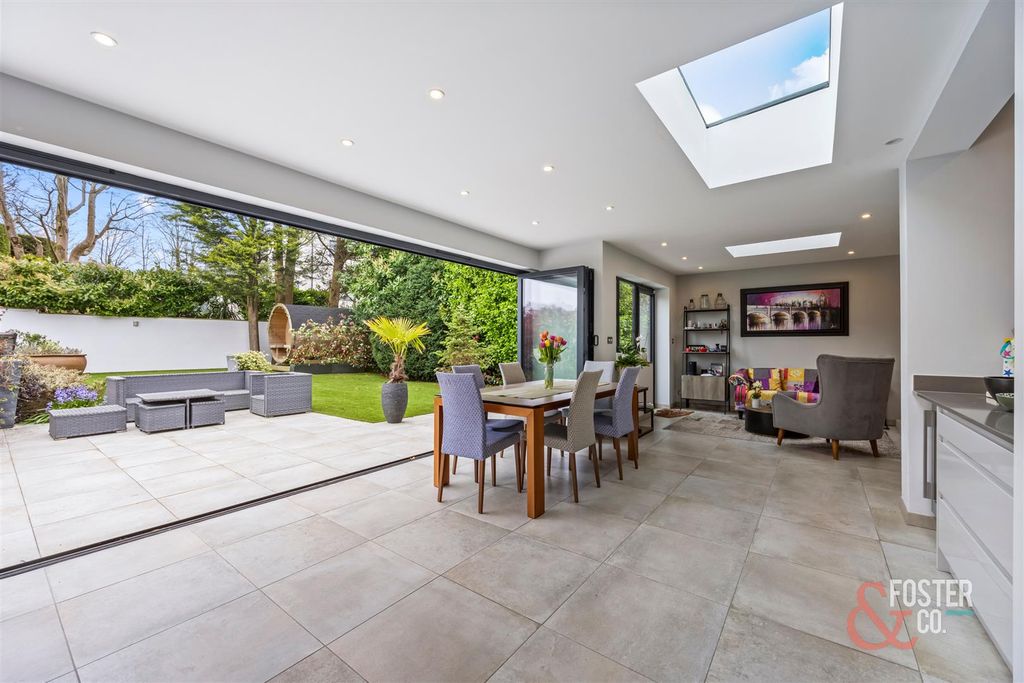 6 bed detached house for saleDyke Road Avenue, Brighton BN1