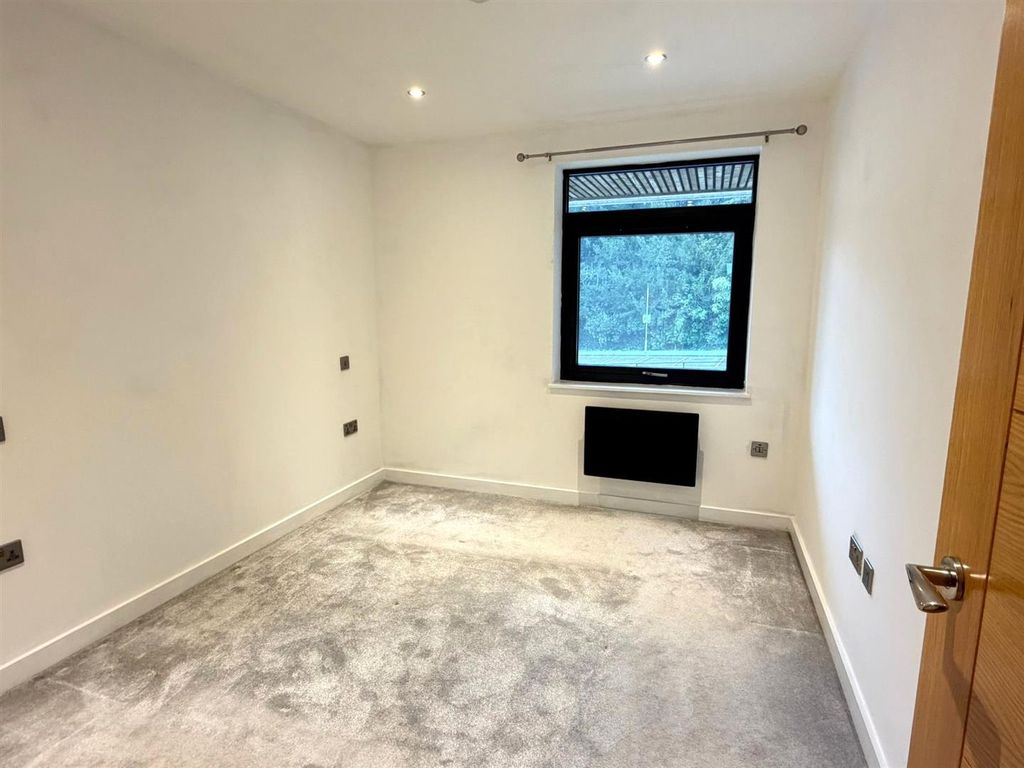 Additional image 4 of 1 bed flat for saleHopewood Park, Deepdene Avenue, Dorking RH5