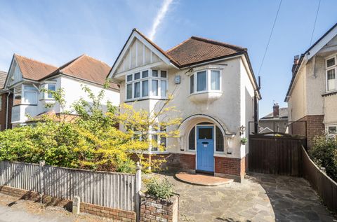 Winchester Road, Bassett, Southampton, Hampshire SO16