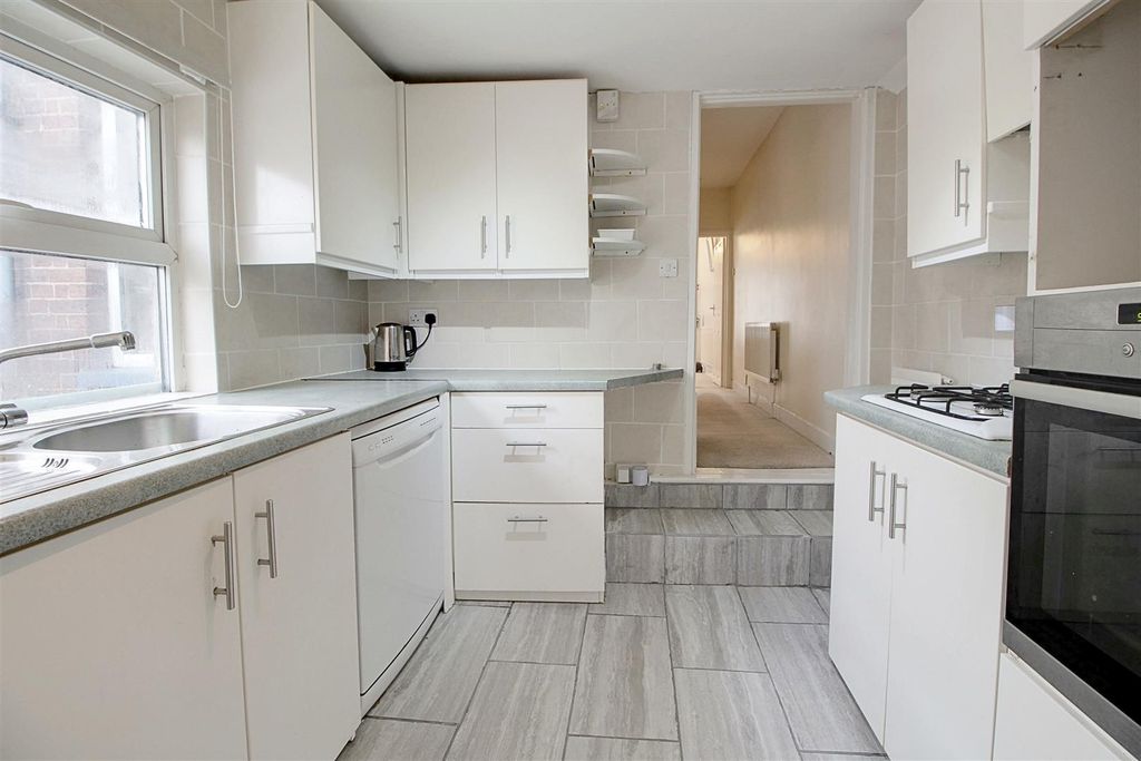 Additional image 2 of 1 bed flat for saleHigh Street, Berkhamsted HP4