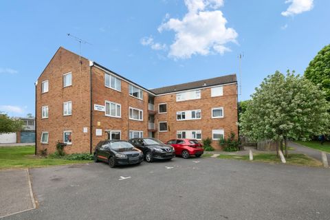 Burlington House, The Farmlands, Northolt UB5