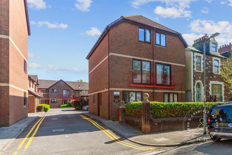 Forest Court, Severn Grove, Pontcanna CF11