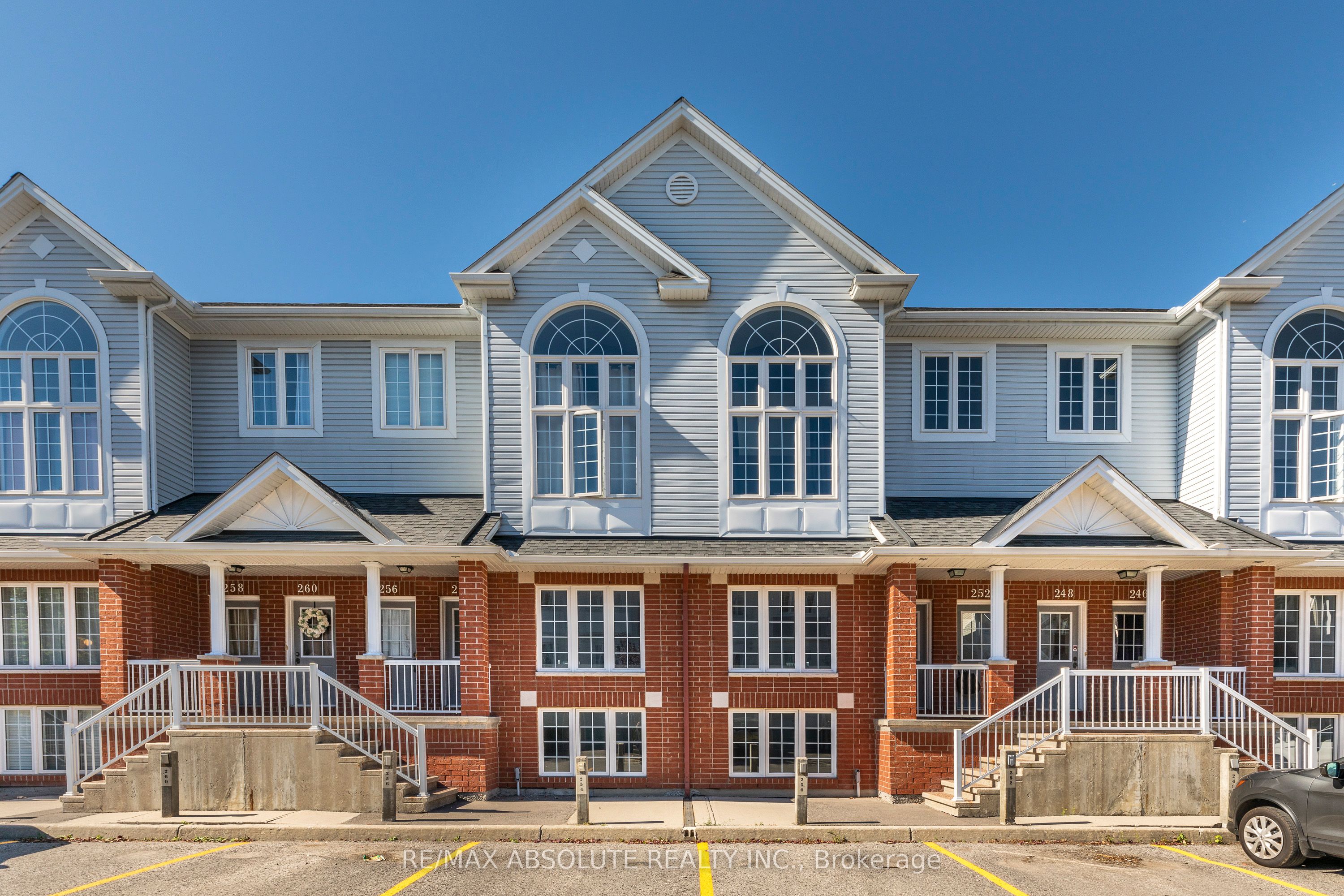 246 Gershwin Private, Ottawa, ON, K2H 1G5