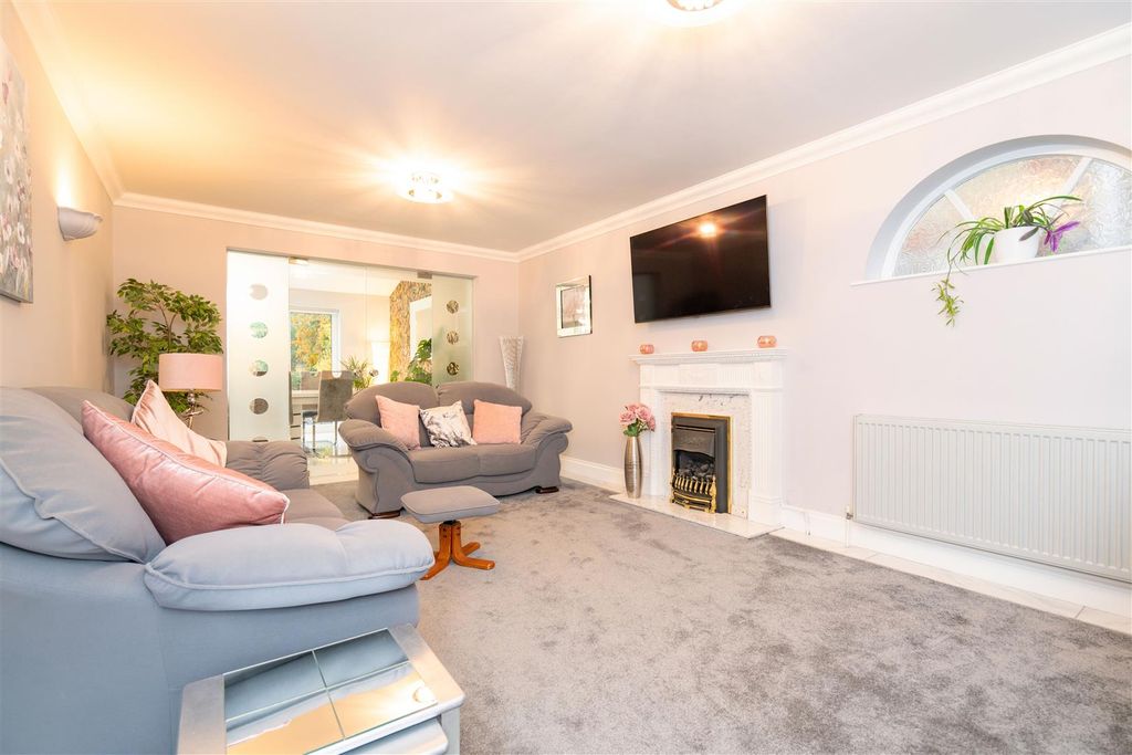 Additional image 9 of 6 bed detached house for saleNorsey Road, Billericay CM11