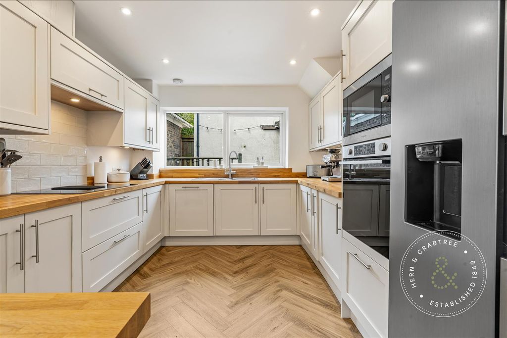 Additional image 6 of 3 bed detached house for saleHawfinch Close, Cardiff CF23