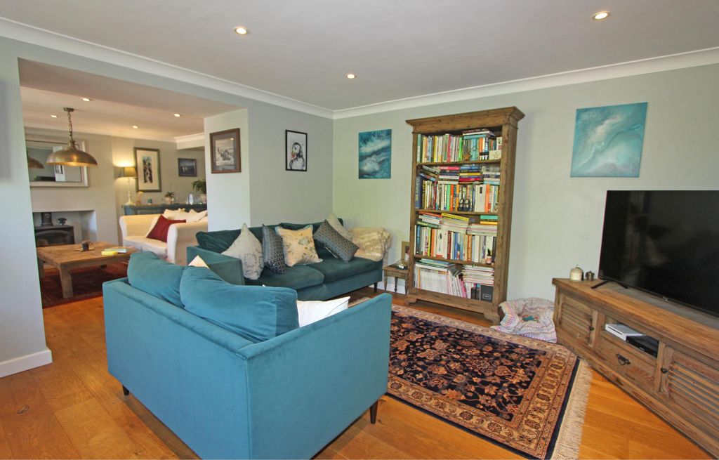 Additional image 4 of 5 bed semi-detached house for saleLe Colimbott, Alderney GY9