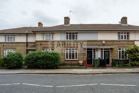 Crosby Row, London SE1