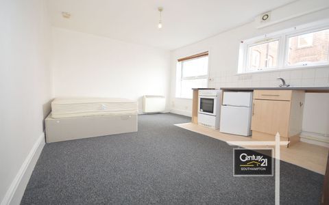 |Ref: R154281|, Terminus Terrace, Southampton SO14, Studio to rent