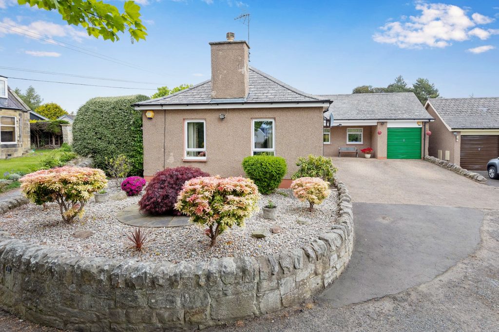 4 bed detached bungalow for sale8 Viewbank View, Bonnyrigg, Midlothian EH19