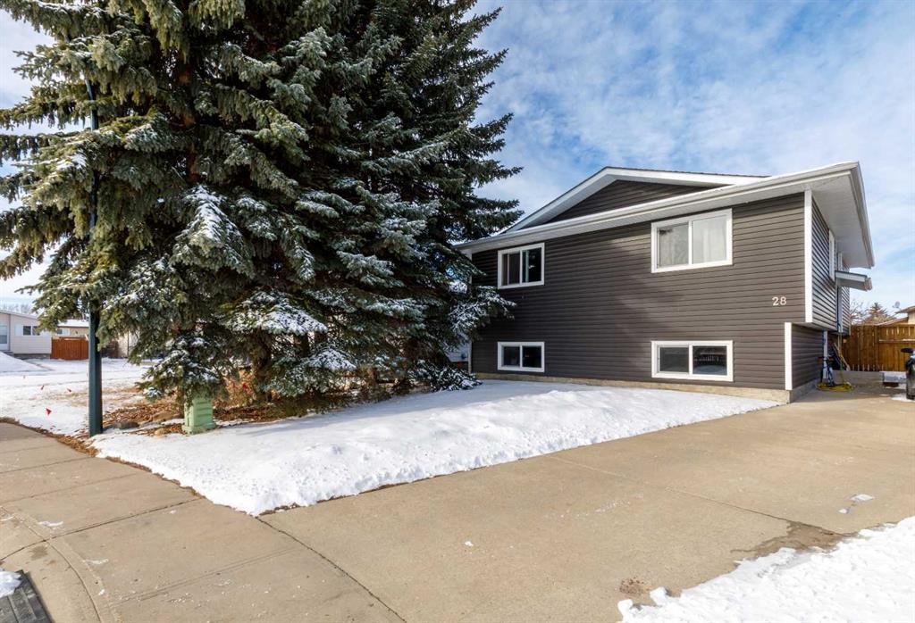 Additional image 2 of 28 Goard Close, Red Deer, AB, T4P 2M2