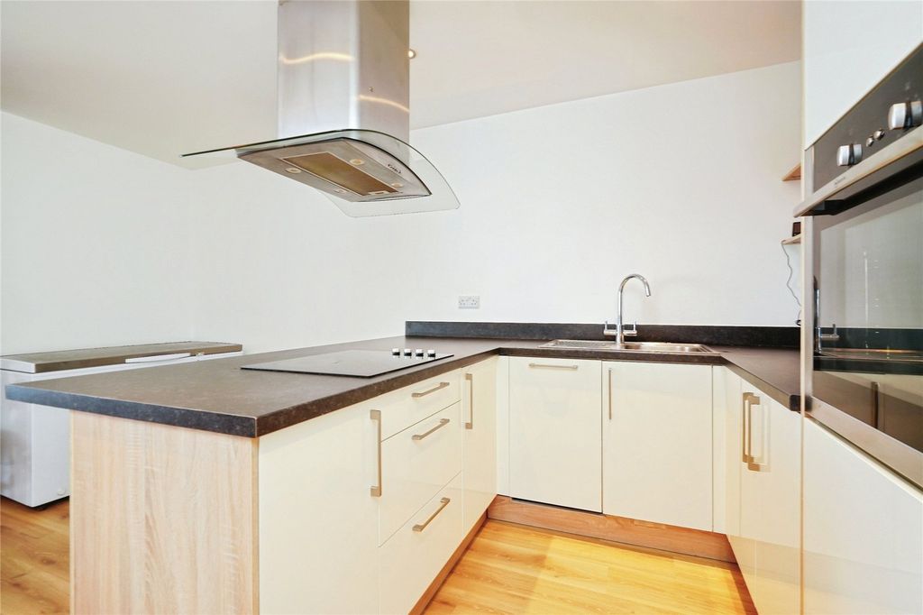 Additional image 2 of 2 bed flat for saleWesley Lane, Bicester, Oxfordshire OX26
