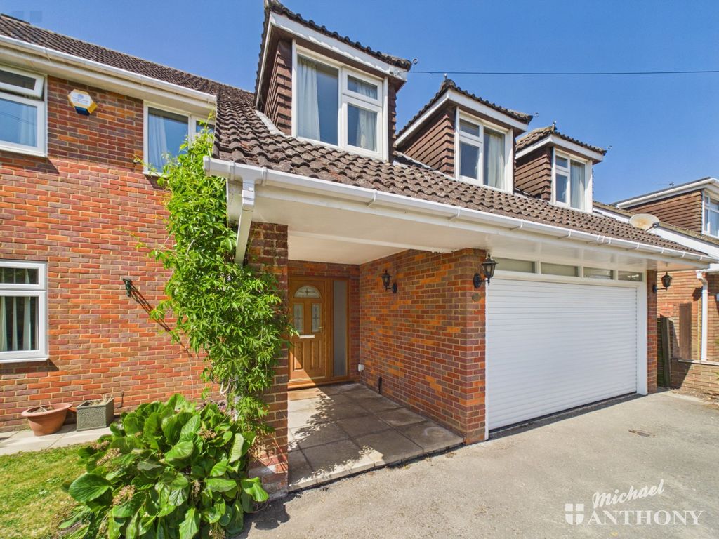 Additional image 21 of 5 bed detached house for saleKing Edward Avenue, Aylesbury HP21