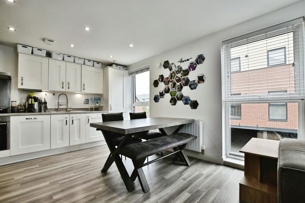 Additional image 17 of 2 bed flat for saleBaskerville Road, Altrincham, Greater Manchester WA14