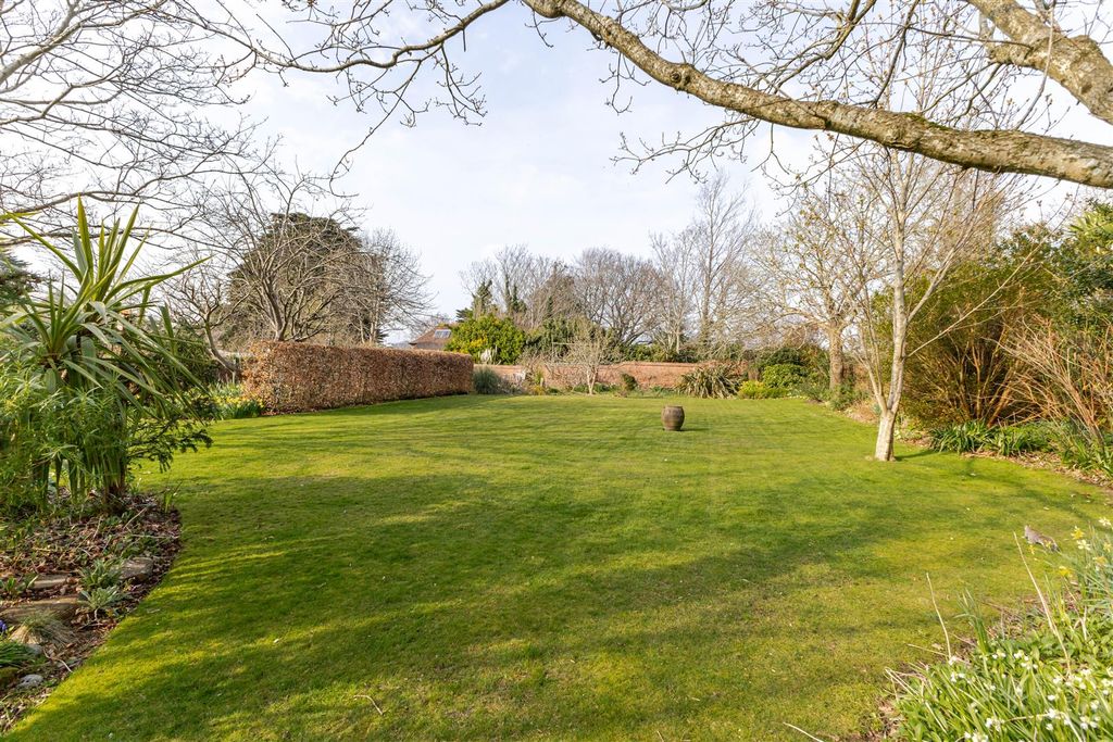Additional image 3 of 6 bed detached house for saleCollington Avenue, Bexhill-On-Sea TN39