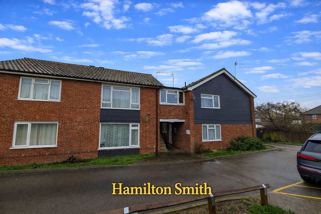 2 bed flat for saleSaxon Road, Saxmundham IP17