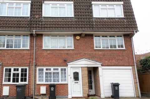 Waldale Drive, Leicester LE2