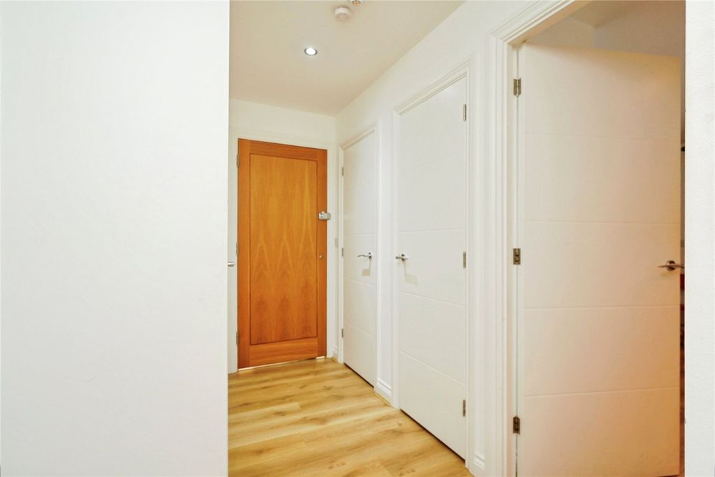 Additional image 15 of 2 bed flat for saleWesley Lane, Bicester, Oxfordshire OX26