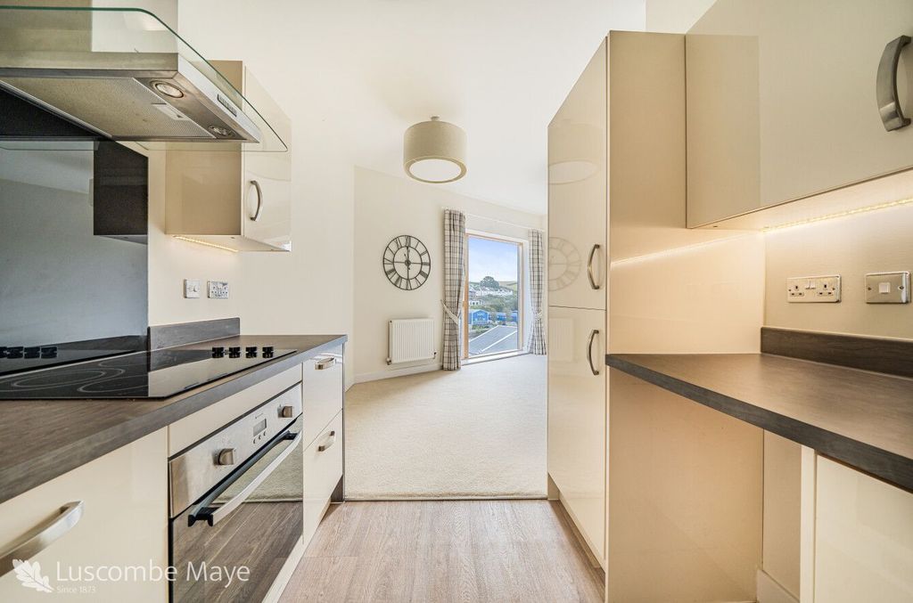 Additional image 7 of 2 bed flat for saleDart View House, Baltic Way, Totnes TQ9