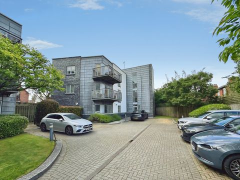 Barlow Moor Road, Chorlton, Manchester M21