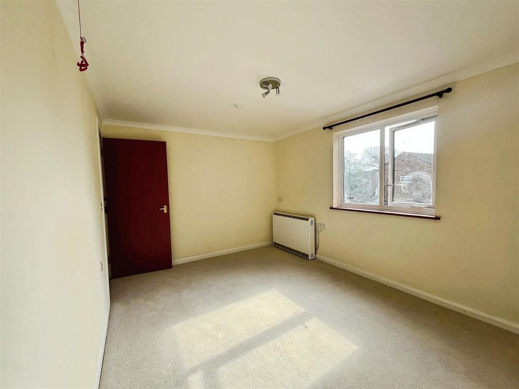 Additional image 5 of 1 bed property for saleSt. Benedicts Close, Aldershot GU11