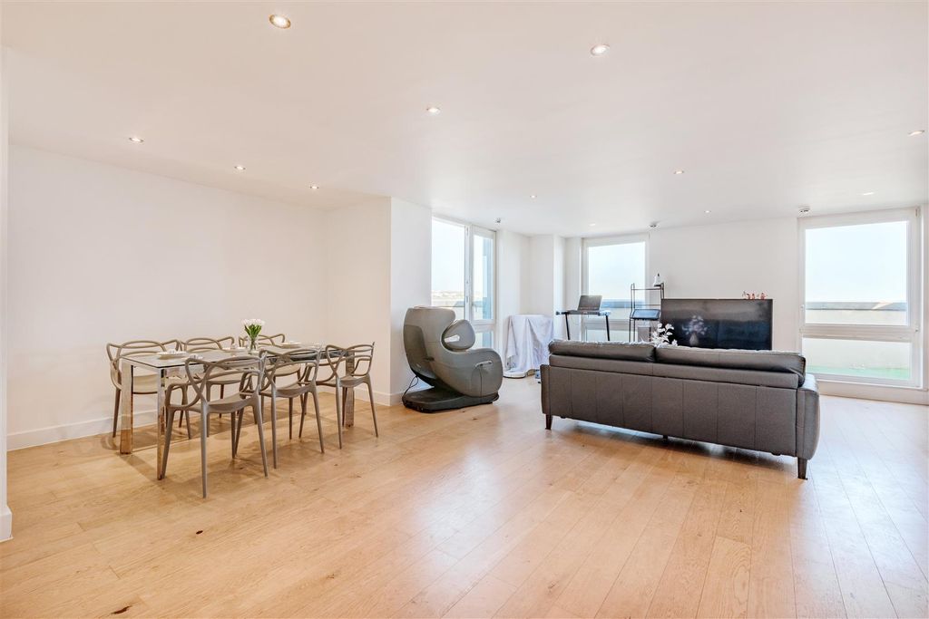 Additional image 9 of 4 bed flat for saleThe Boardwalk, Brighton Marina Village, Brighton BN2