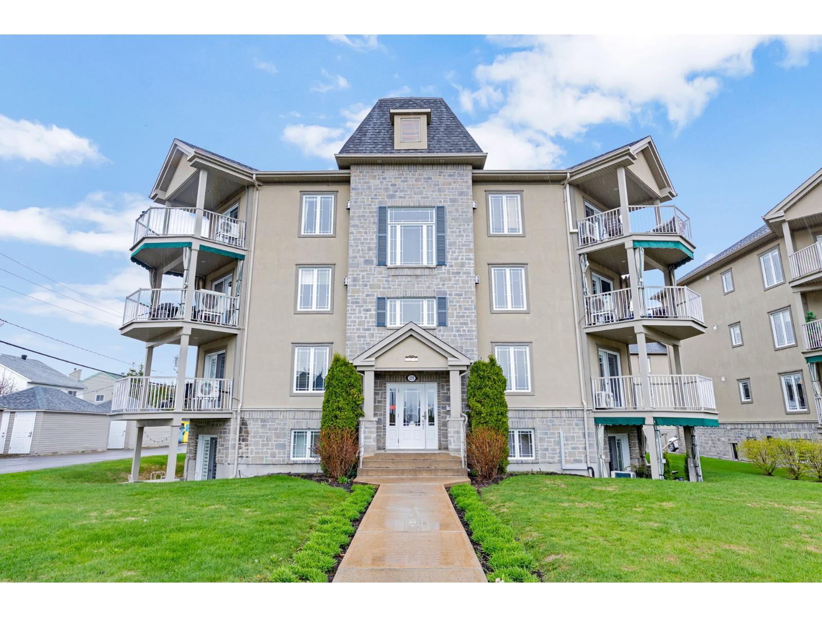 2295 Rue Isaac-Jogues