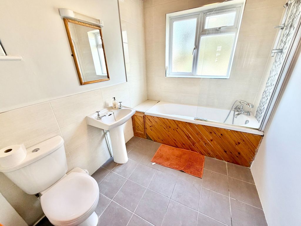 Additional image 10 of 4 bed semi-detached house for saleSt. Georges Avenue, Kingsbury, London NW9