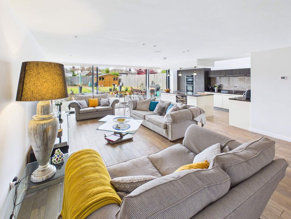 Additional image 2 of 3 bed detached house for saleTyn-Y-Parc Road, Rhiwbina, Cardiff. CF14