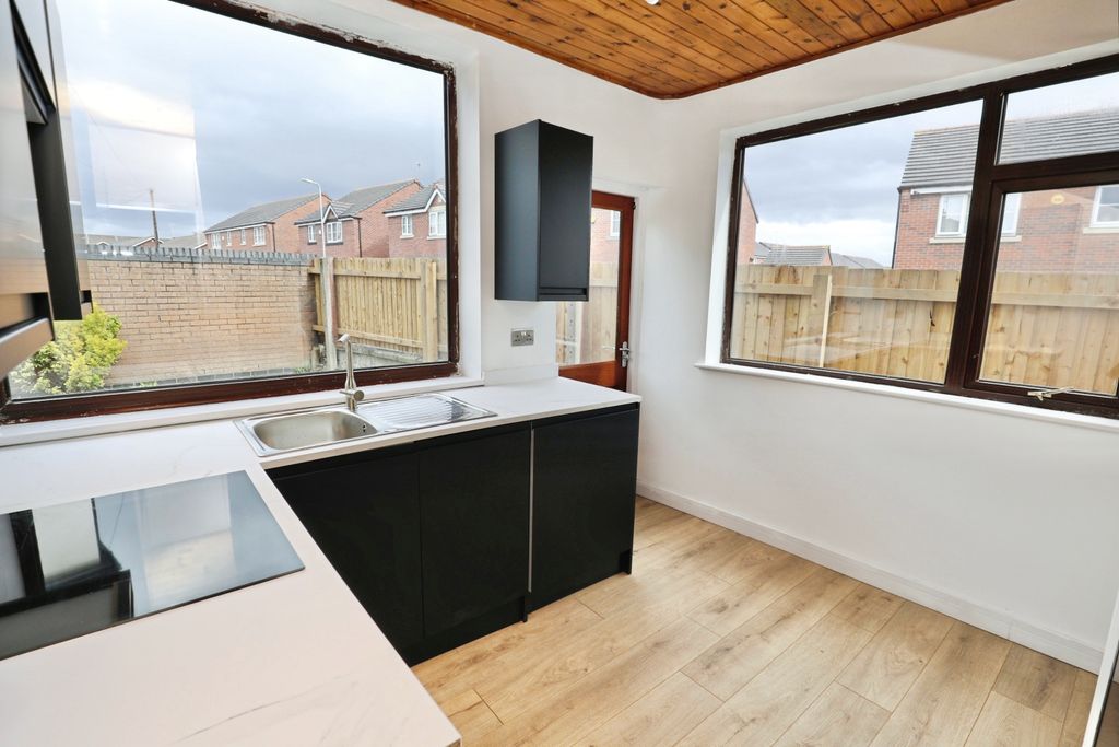 3 bed end terrace house for saleMonfa Road, Bootle L20 photo 3