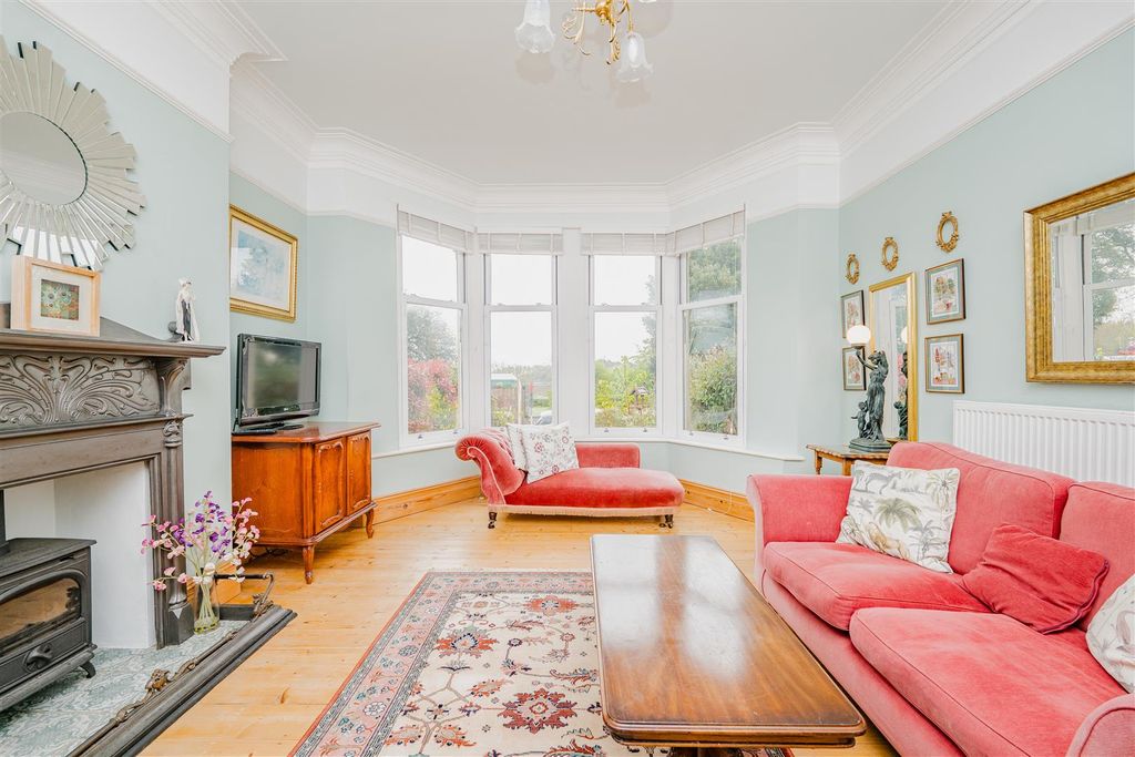 Additional image 6 of 5 bed semi-detached house for saleThe Parade, Barry CF62