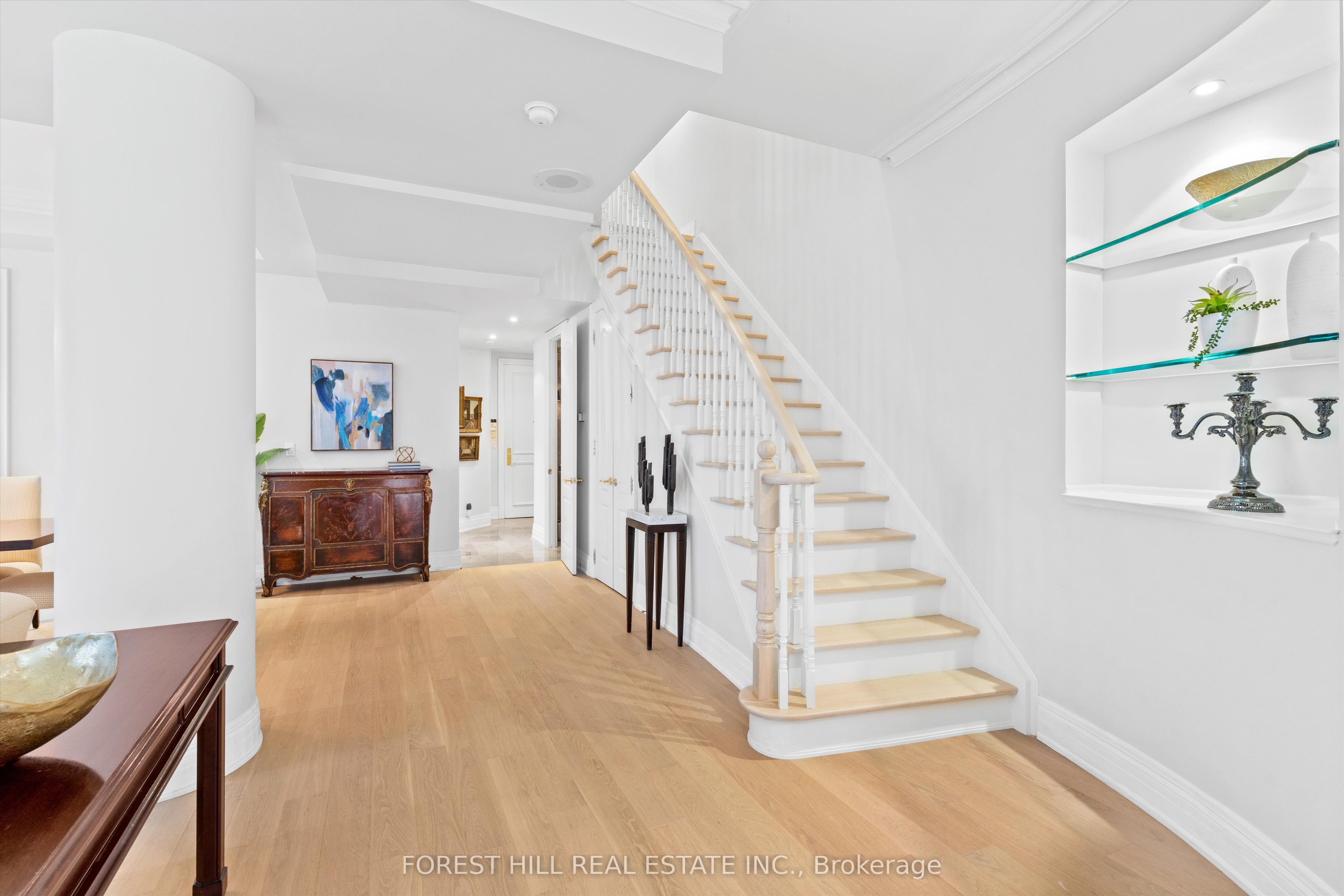 Additional image 3 of 108-33 Delisle Avenue, Toronto, ON, M4V 3C7