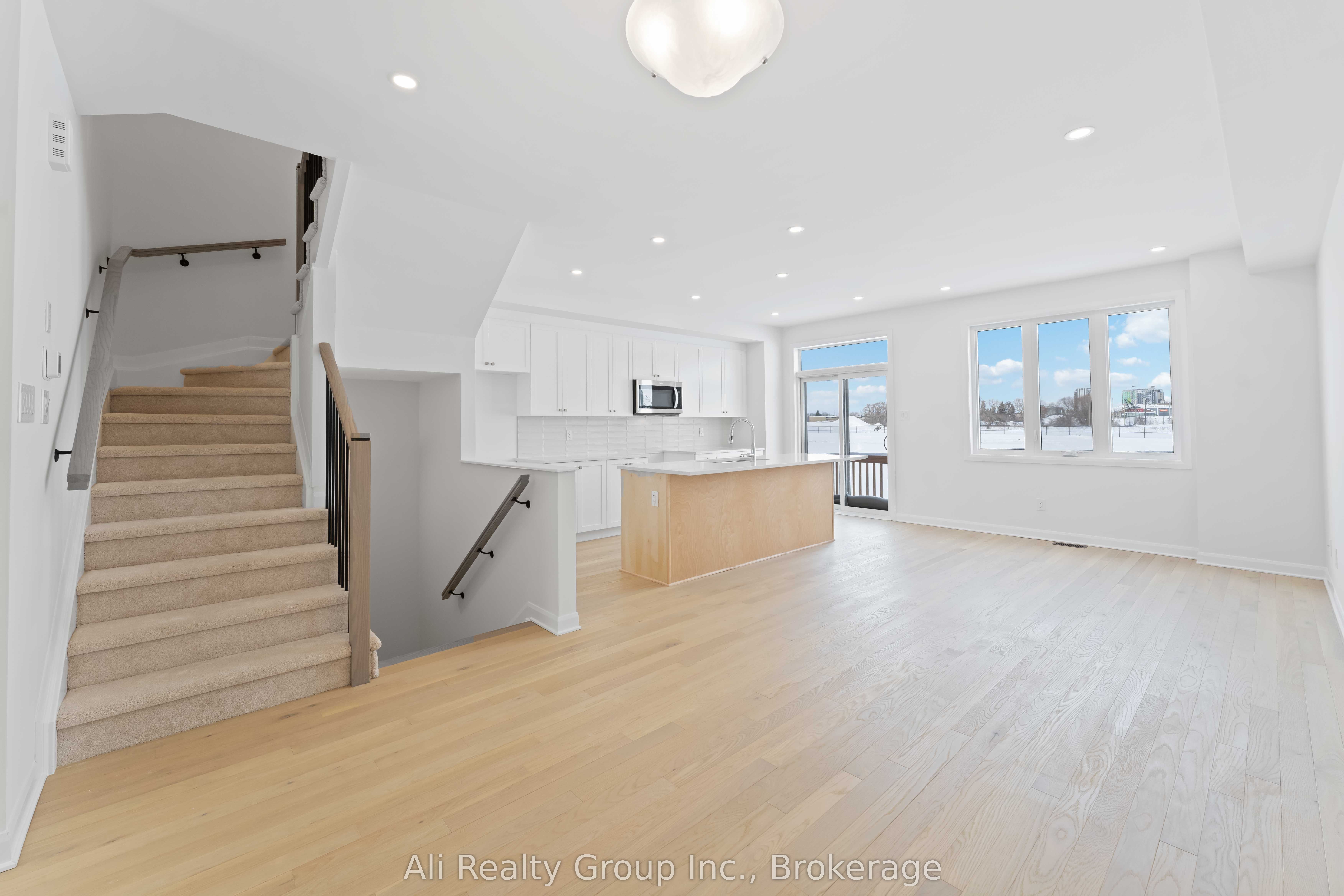 Additional image 5 of 661 Hamsa Street, Ottawa, ON, K2J 6Z7
