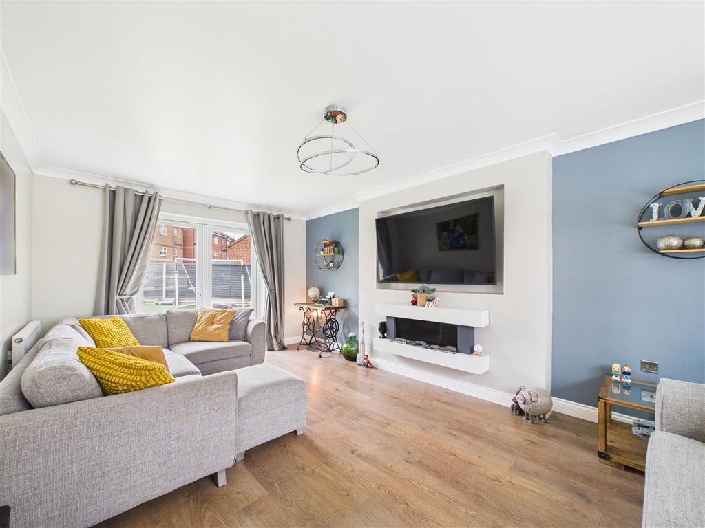 4 bed detached house for saleSandringham Road, Brough HU15