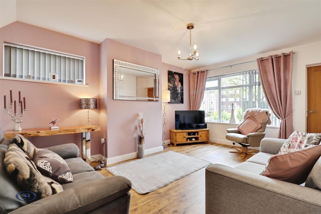3 bed detached bungalow for saleMonaco Place, Newcastle ST5 photo 2
