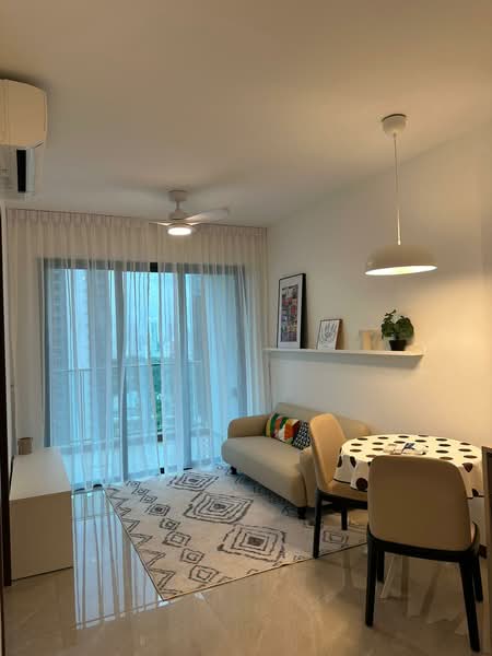 55 Normanton Park photo 2