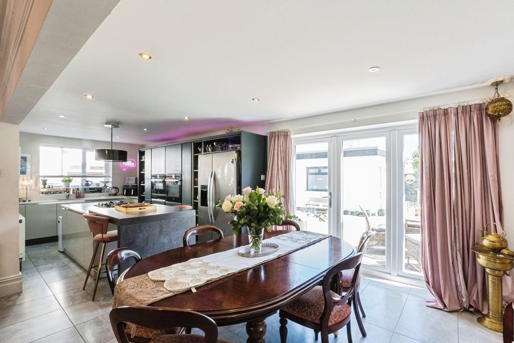 Additional image 6 of 4 bed detached house for saleSt. Annes Road, Blackpool, Lancashire FY4