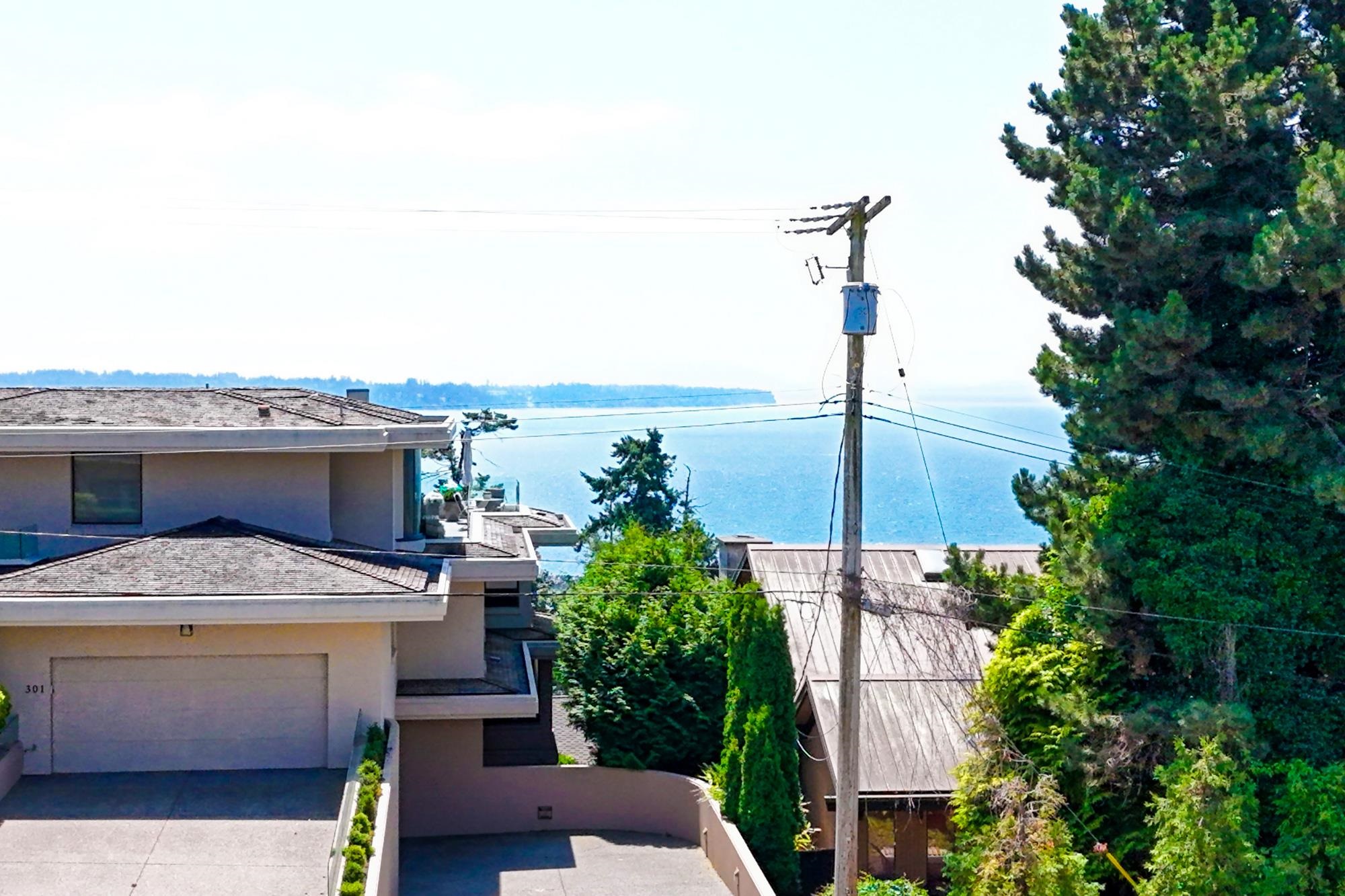 Additional image 4 of 105-15041 Prospect Avenue, White Rock, BC, V4B 2B5