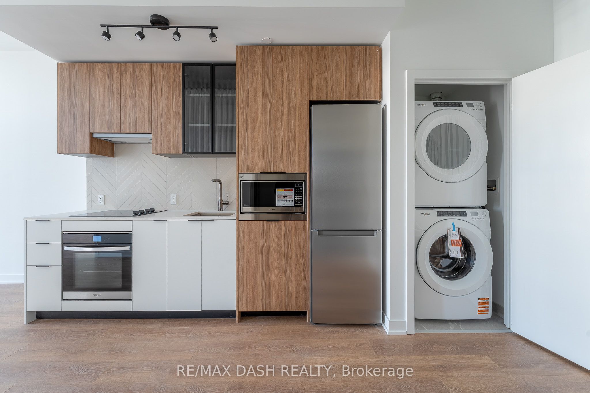 Additional image 6 of 910-1037 The Queensway Avenue, Toronto, ON, M8Z 0H5