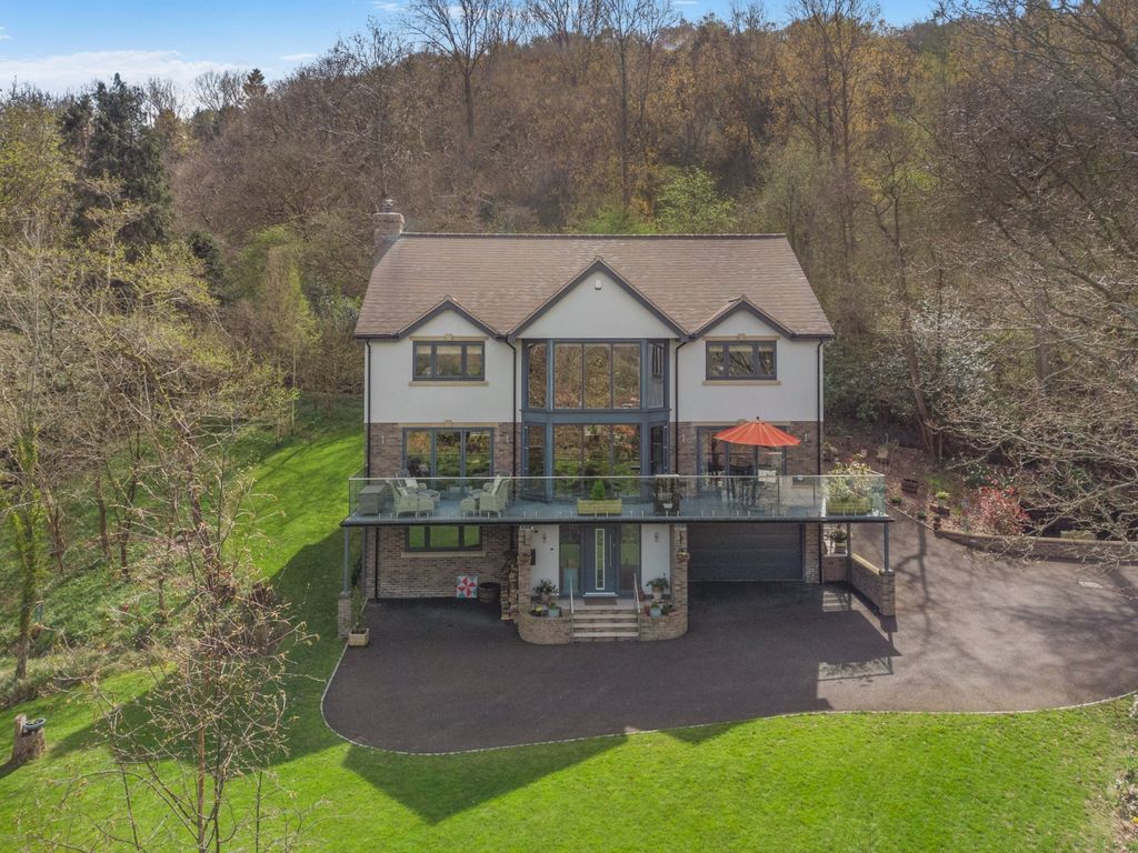 5 bed detached house for saleHighfield Place, Clive Avenue, Church Stretton, Shropshire SY6