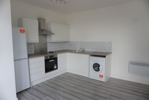 Third Avenue, Nottingham NG7