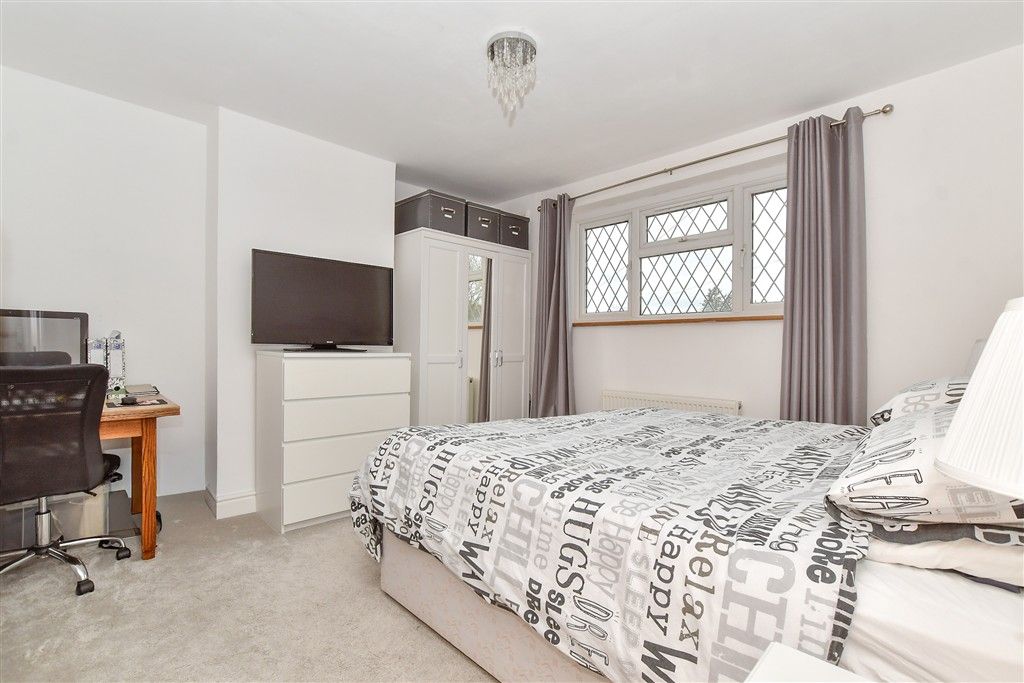 Additional image 7 of 4 bed semi-detached house for saleRoding View, Buckhurst Hill, Essex IG9