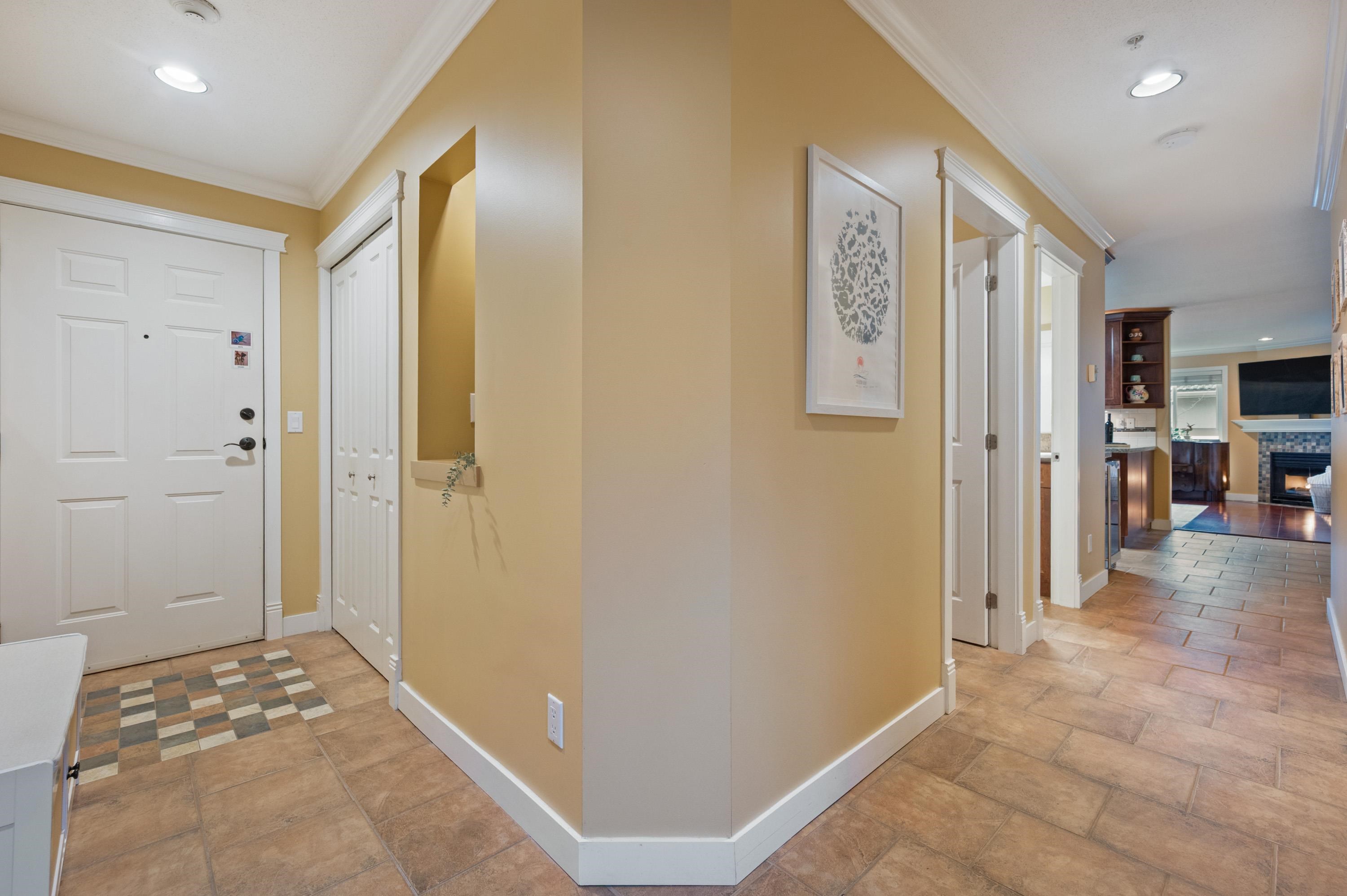 Additional image 6 of 307-15941 Marine Drive, White Rock, BC, V4B 1E9