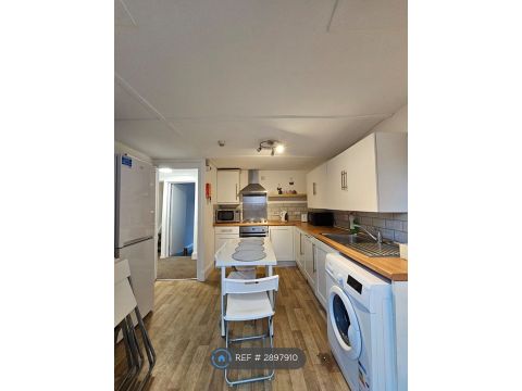Grove Road, Fishponds, Bristol BS16