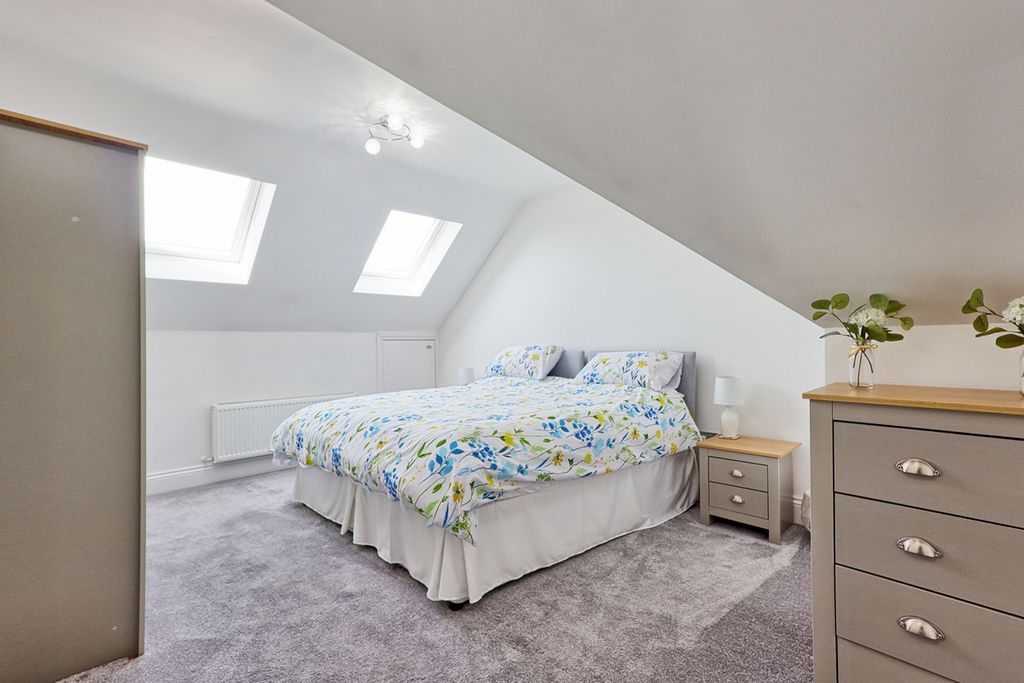 Additional image 16 of 7 bed detached house for saleErnest Road, Emerson Park RM11